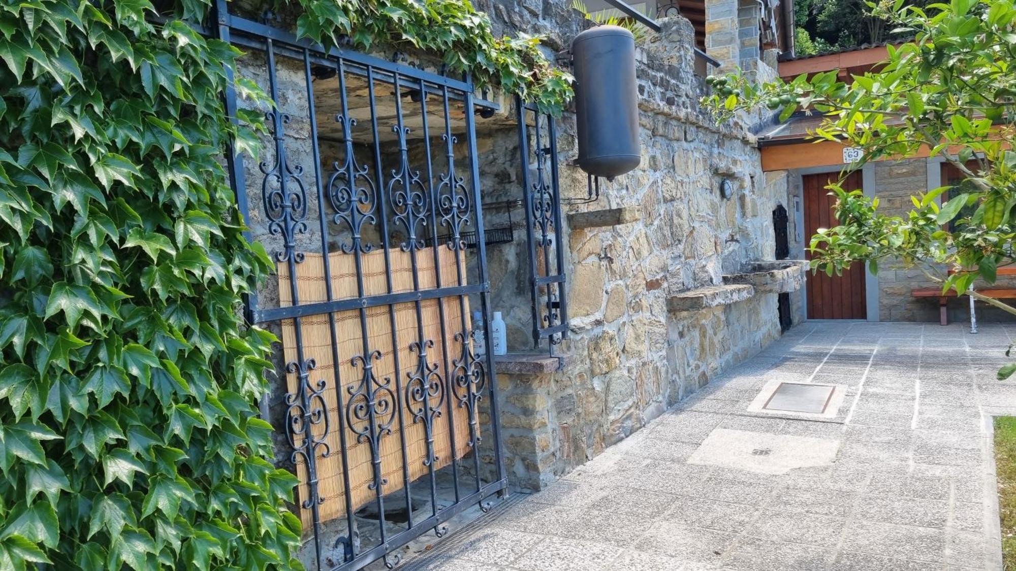 Piran Beach House - Private Oasis - Beachfront Apartment With A Sea View Terrace Exterior foto