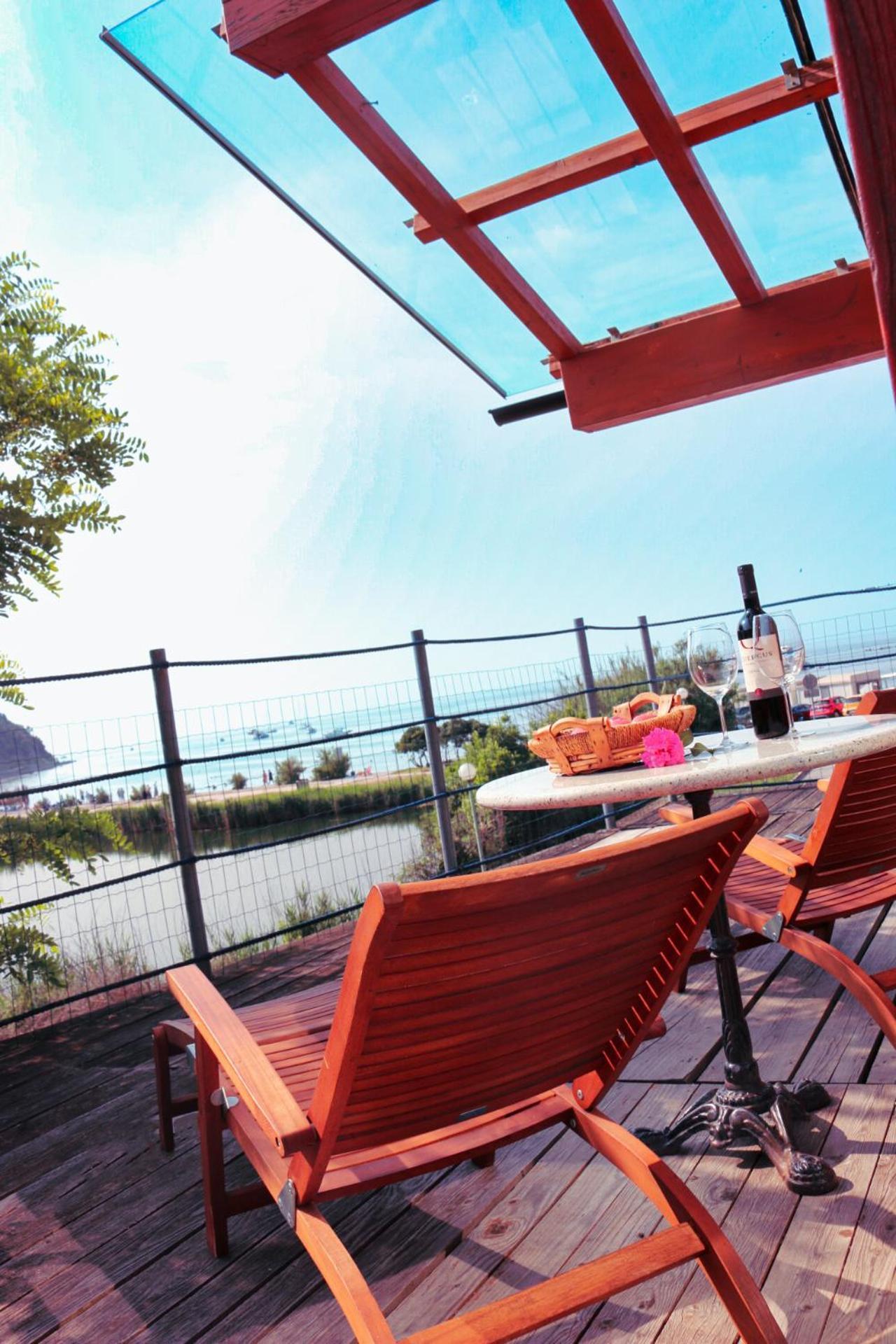 Piran Beach House - Private Oasis - Beachfront Apartment With A Sea View Terrace Exterior foto