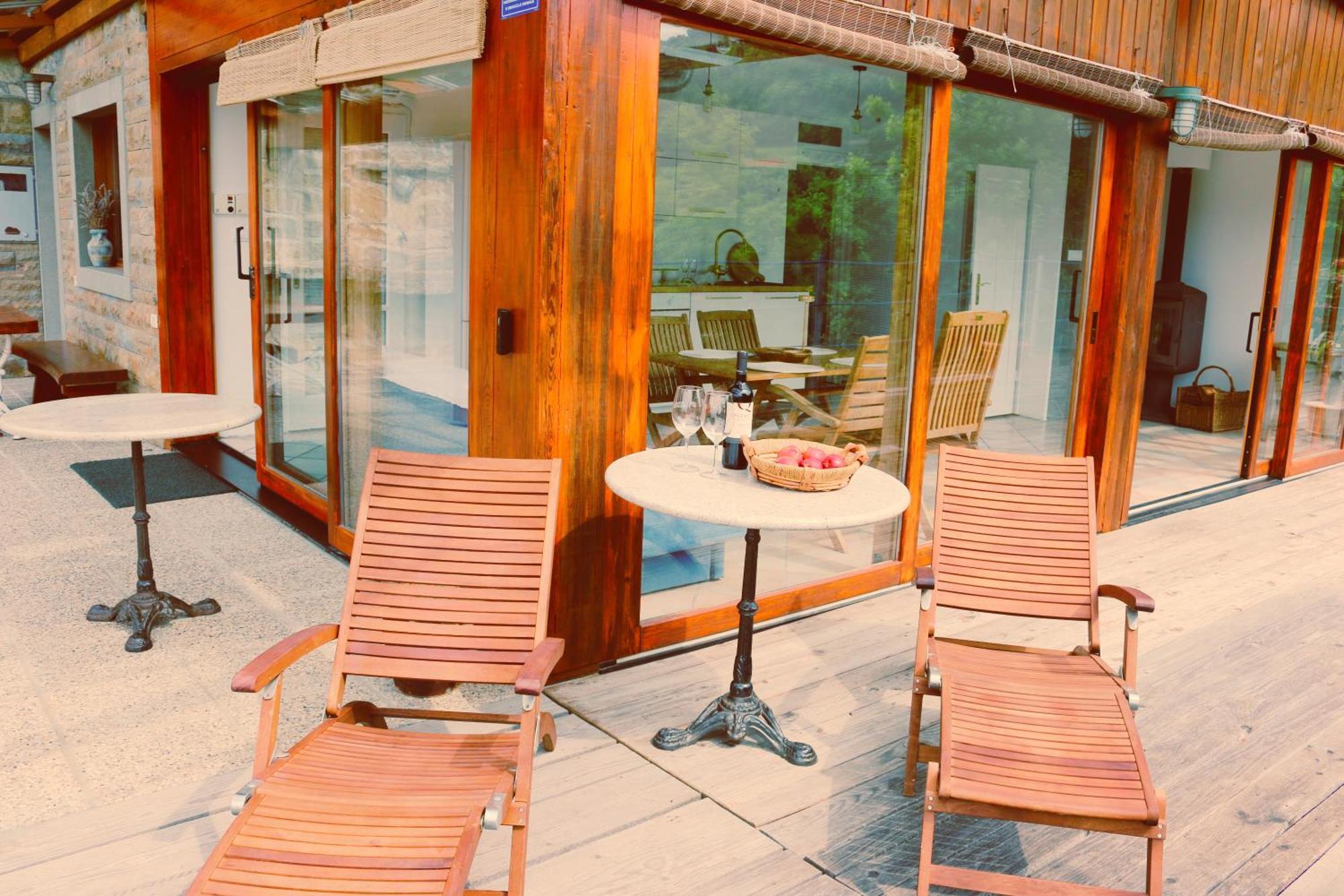 Piran Beach House - Private Oasis - Beachfront Apartment With A Sea View Terrace Exterior foto
